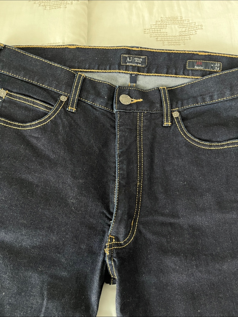Armani Jeans Dark Indigo Straight Men's Jeans. Tagged 33 x 34  Actual 32 x32